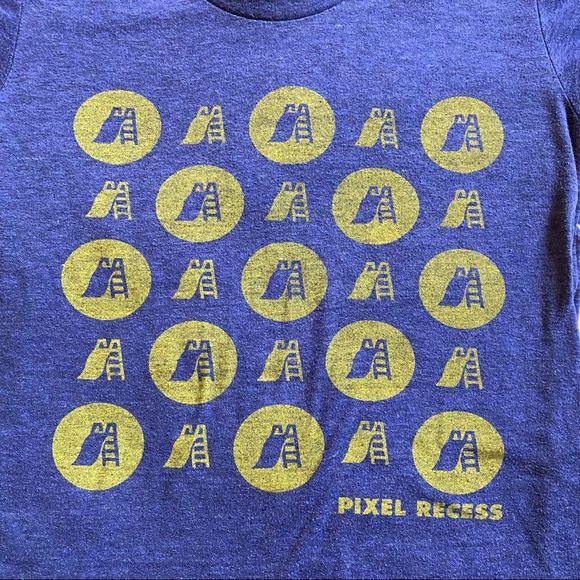 Rare purple “Pixel Recess” small women’s tee - Picture 2 of 3